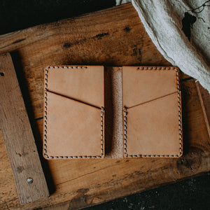 The Vertical Wallet - Natural