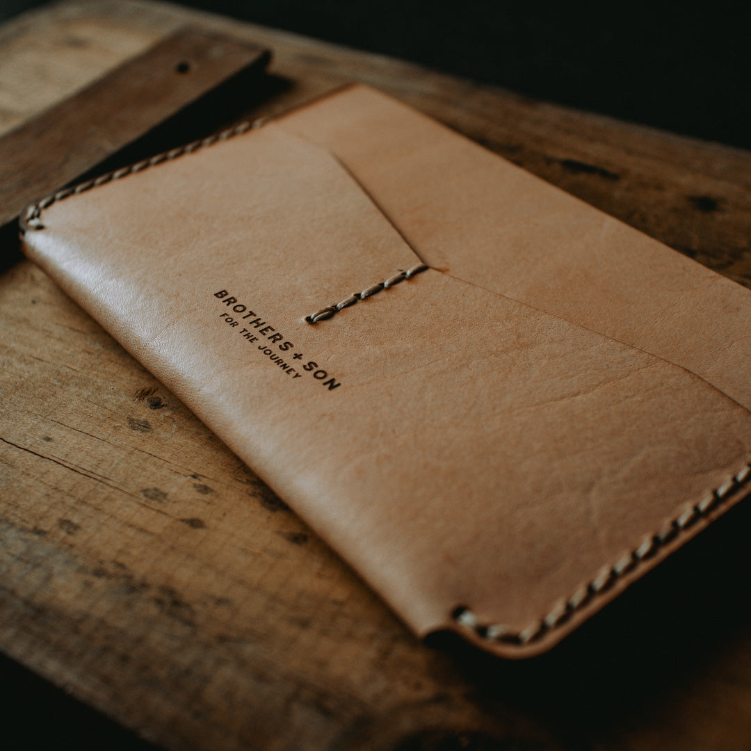 The Passport Holder -Natural