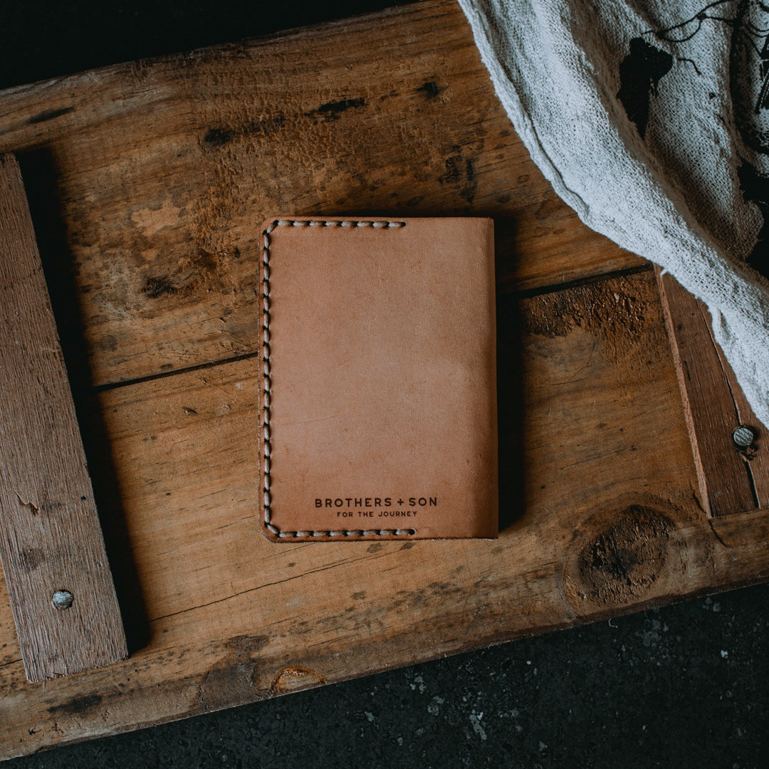 The Vertical Wallet - Natural