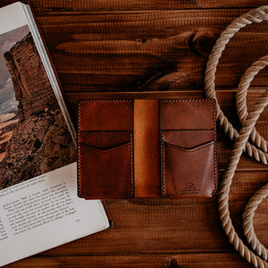The Vertical Wallet - Amber